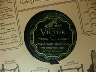 small_victor 20665 a.webp